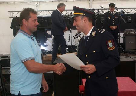 PREVZEM AVTOCISTERNE PGD UNEC 25 FOTO LJUBO VUKELIČ